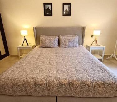Muscat House | King ensuite bedroom Madinat qaboos