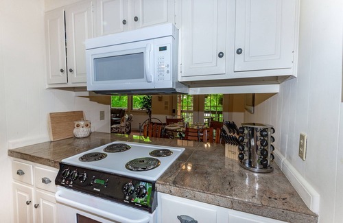 Sapphire House | King Ensuite+Resort Access 1.5m+Waterfalls/hiking