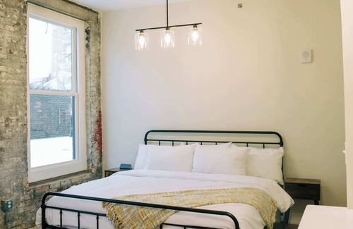 Frankfort Hotel | King Room, Kitchenette