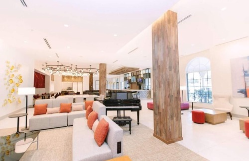Winter Park Apartment | King Room Near Whole Foods Market ORL