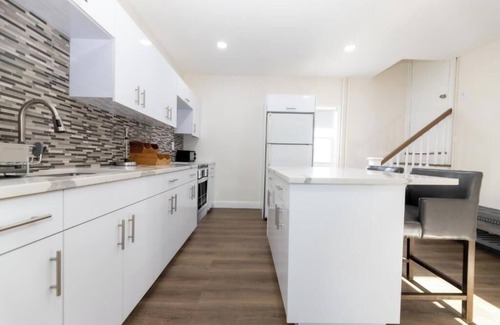 Seaside Heights Apartment | King Room with Two King Beds