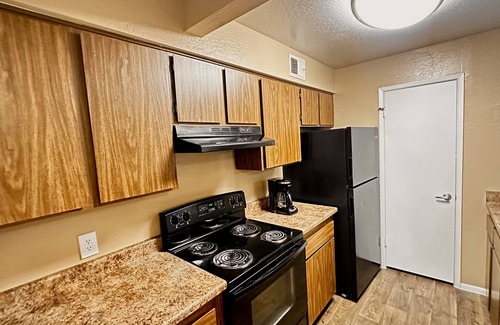 Camelback East Apartment | KING SIZE BED IN ALL BEDROOMS!