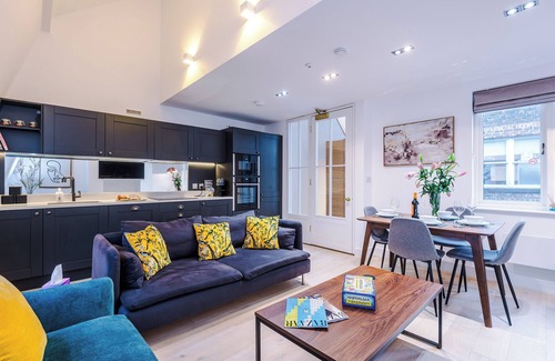 Manchester City Centre House | King Street Collection