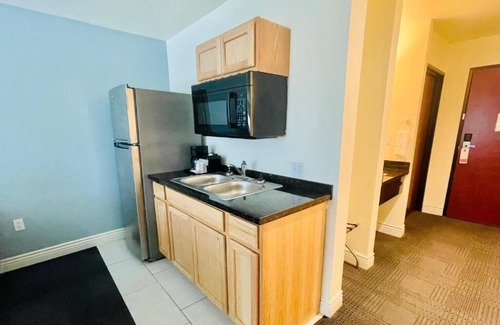 Cuero House | King With Kitchenette at FairBridge Inn & Suites Cuero, Free Parking!