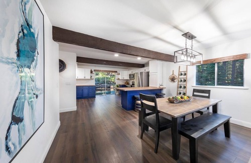 Kings Beach Ski Chalet | Kings Beach - Large groups - Close to beaches and skiing