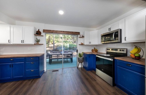 Kings Beach Ski Chalet | Kings Beach - Large groups - Close to beaches and skiing