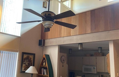 Kings Beach Condo | Kings Beach Lovely 3 B/2 B condo/pool 1 mile to the beach 7 mi to ski resort