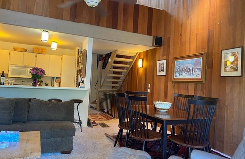 Kings Beach Condo | Kings Beach Lovely 3 B/2 B condo/pool 1 mile to the beach 7 mi to ski resort