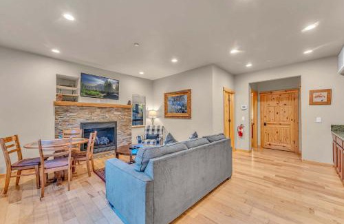 Kings Beach House | Kings Beach Retreat, Hot Tub, Walk to Beach