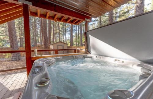 Kings Beach House | Kings Beach Retreat, Hot Tub, Walk to Beach
