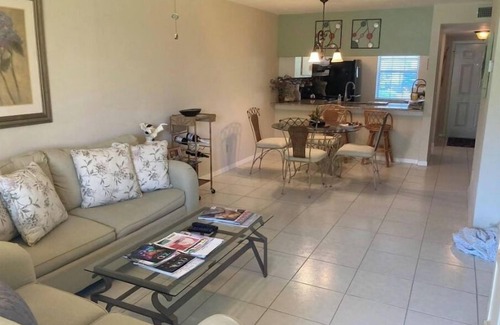 Kings Lake Condo | Kings Lake Condo close to beach
