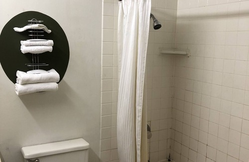 Monterey Park Hotel | Kings Lodge Motel