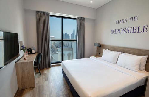 Jadaf Hotel | Kingsgate Al Jaddaf Hotel by Millennium