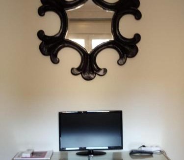 Thessaloniki City Centre Apartment | Kingsize Bed 2x2,20 Comfort Super Wifi 70 Mbps Studio!