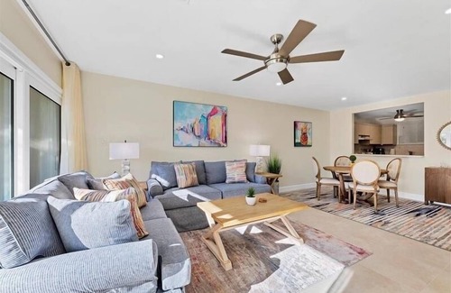 Saint Armands Key Condo | Kingston Arms in Sarasota
