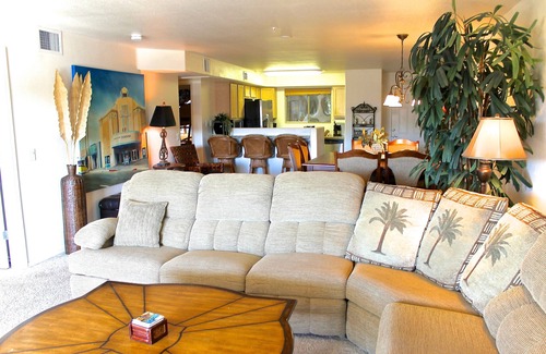 Lake Havasu City Condo | Kingsview Condo -#210 WATERFRONT - . 30 feet from the beach and Sand. Waterfront
