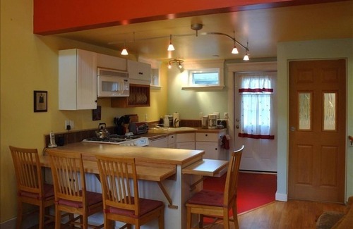 Irvington House | KInley Manor Loft Apartment.Portland's Most Talked About, Well-Kept Secret!