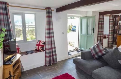 Hawkshead Cottage | KIRRIN COTTAGE, family friendly, with open fire in Hawkshead