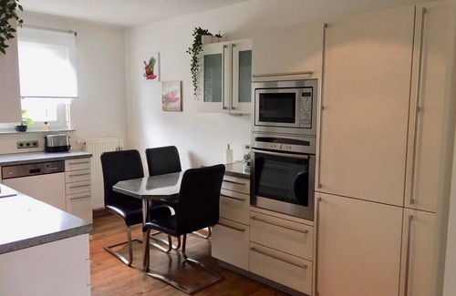 Kaiserslautern Apartment | KL30: Modern Apartment with AC near Train Station