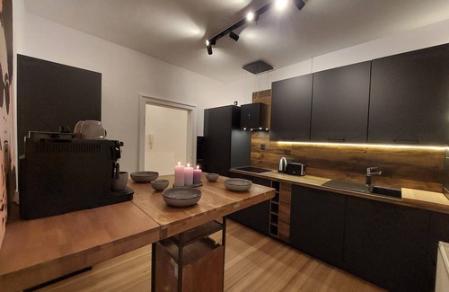 Kaiserslautern Apartment | KL41: New Luxury 3 BR City Apt in Downtown Kaiserslautern