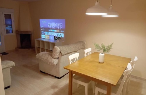 La Adrada Apartment | Klein Gredos: Modern 3 bedroom unit with fireplace and aircon .