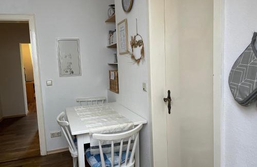 Rogen Apartment | Kleine Bauernhof-Wohnung im Stadtbusbereich
