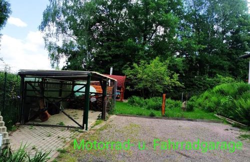 Grossschirma Ski Chalet | Kleines Gartenhaus am Mahler
