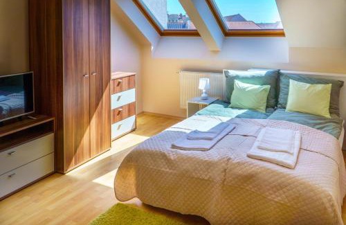 Pecs Apartment | KLEO Apartman