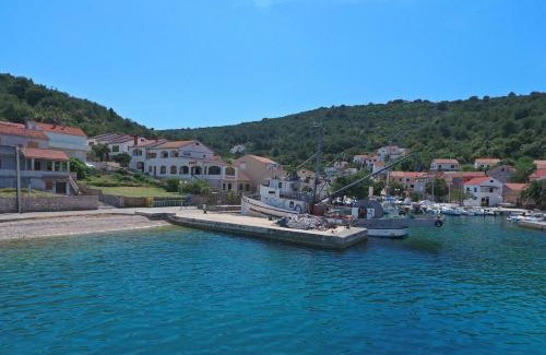 Knez House | Knež - Relaxing Apartments Near the Sea on Mali Iž