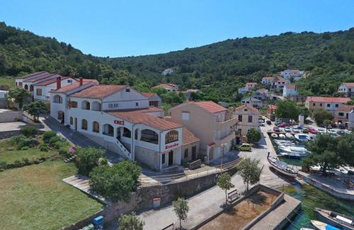 Knez House | Knež - Relaxing Apartments Near the Sea on Mali Iž