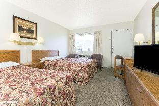 Baker City Hotel | Knights Inn - Baker City