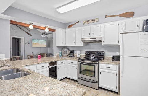 Osage Beach Condo | Knolls 1234 - Top Floor Condo with Great View!