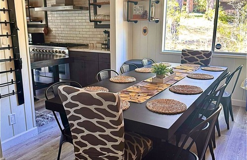 Wrightwood Cabin | Knotty by Nature | Luxury Cabin Stay