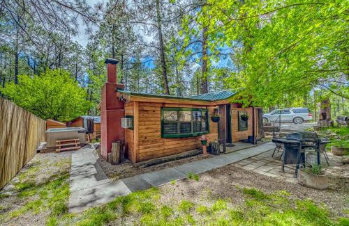 Ruidoso House | Knotty Pine: A Cute Ruidoso Classic with a Private Hot Tub!