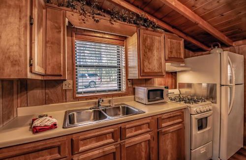 Ruidoso House | Knotty Pine: A Cute Ruidoso Classic with a Private Hot Tub!