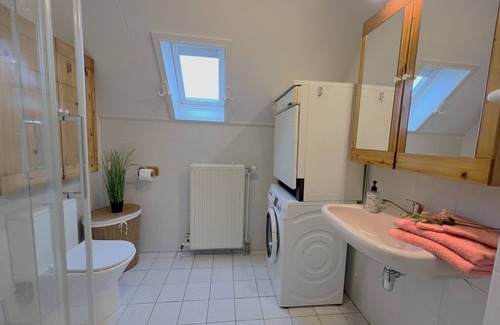 Lemmer House | Knus Vakantiehuis aan het Water met Eigen Aanlegsteiger, Huisdiervriendelijk