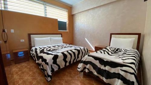 Mbrostar-Urë Hotel | Kompleksi GJONI