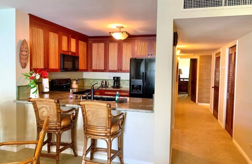 Kailua-Kona Apartment | Kona by the Sea Oceanfront Condo KBTS407