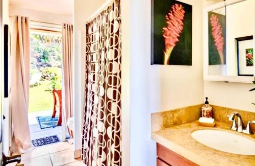 Kailua-Kona House | Kona Garden Retreat