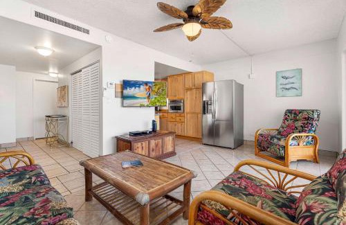 Historic Kailua Village House | Kona Plaza#203
