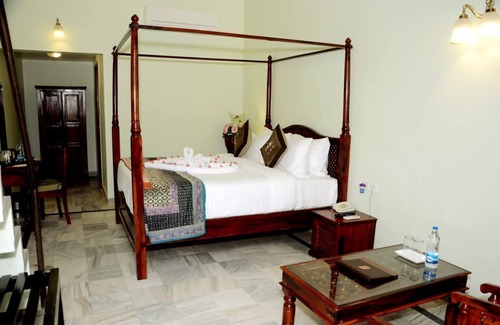 Nawalgarh Hotel | Koolwal Kothi Zinc Journey by The Fern