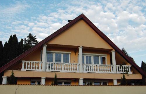 Siofok-Szabadifurdo House | Koppi Ház