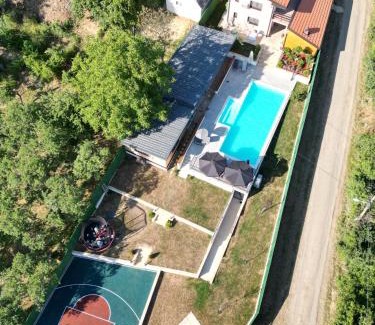 Mladenovac House | Kosmajko