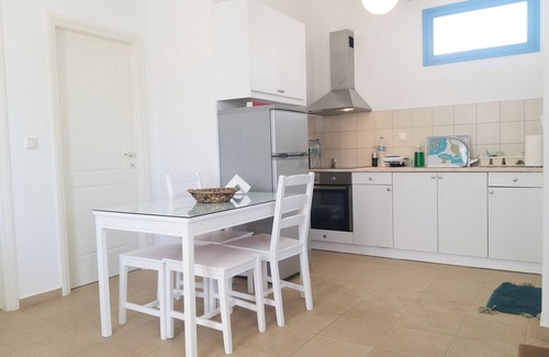 Ampelas Apartment | Kostantis Vacation Home - 70m From the Sandy Beach!