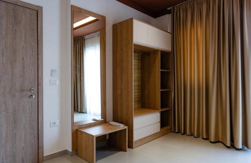 Albania Cabin | Kronos Village