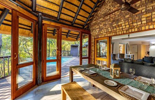 Hazyview Ski Chalet | Kruger Park Lodge - IKZ2 - 3 Bedroom Chalet