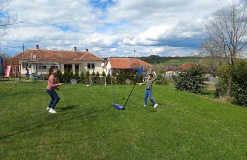 Mionica House | Kuća u selu sa bilijar salom za aktivan odmor