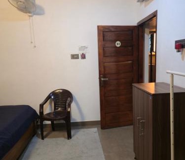 Thiruvananthapuram Apartment | Kubera Heritage Inn , Near Sreepadmanabhaswamy temple