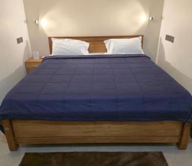 Thiruvananthapuram Apartment | Kubera Heritage Inn , Near Sreepadmanabhaswamy temple