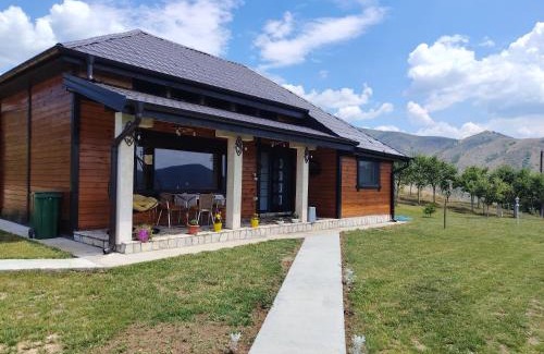 Raska House | Kucica od drveta 1